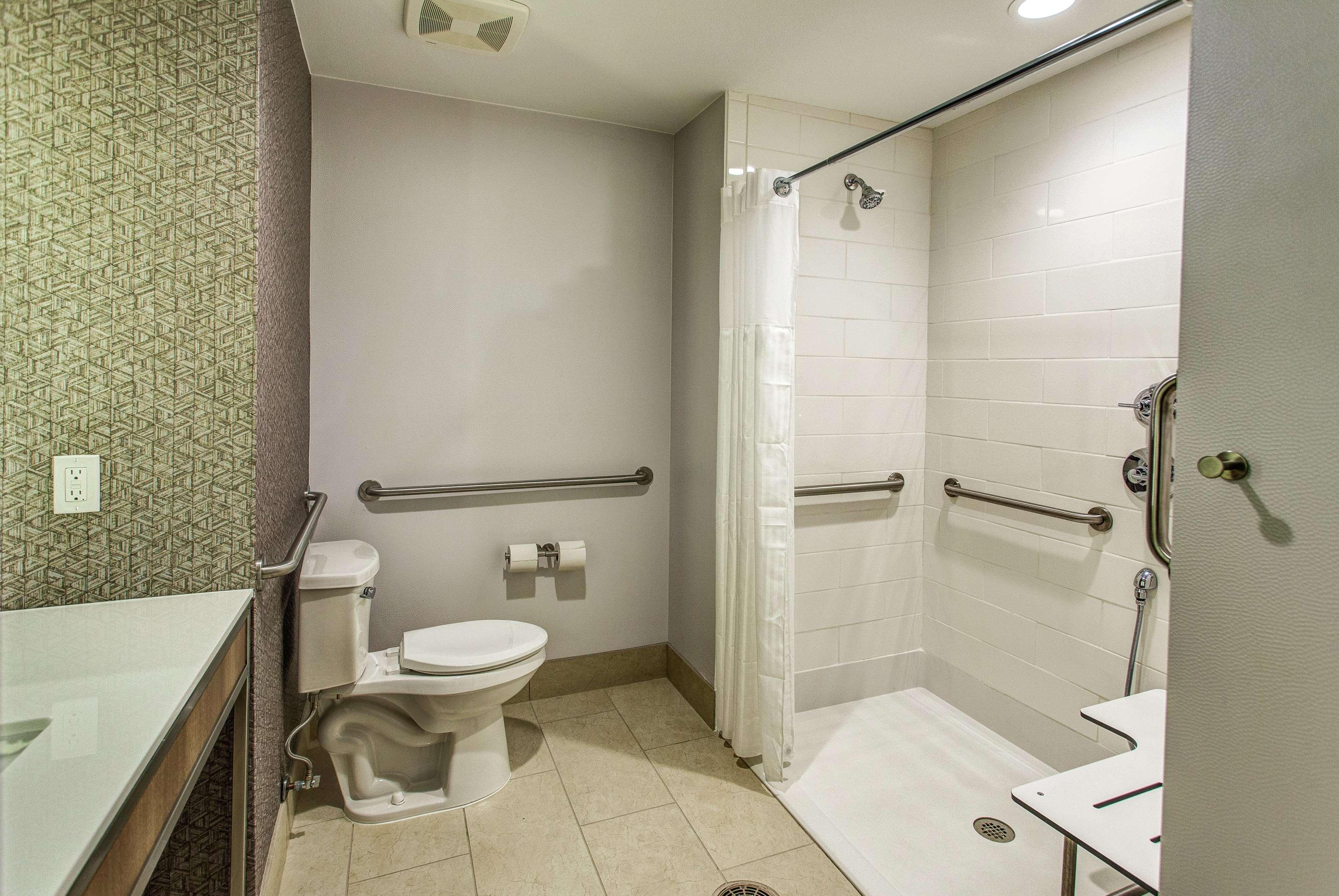 Hilton Garden Inn Topeka Eksteriør bilde